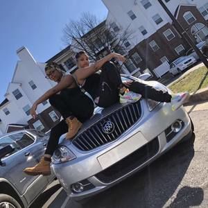 Meet your Posher, Chinea